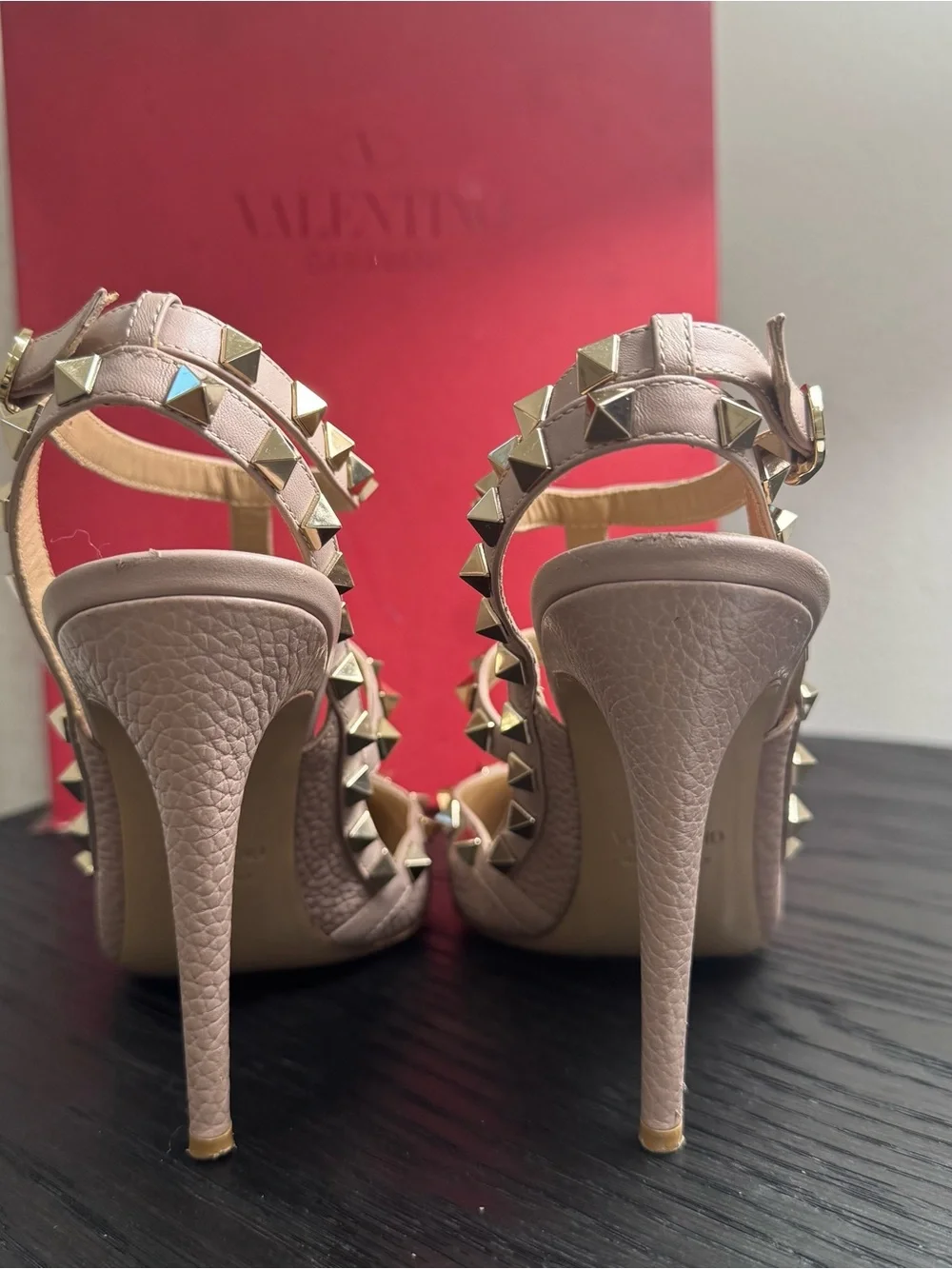 Valentino Garavani Rockstud Caged Pumps Leather Nude 39